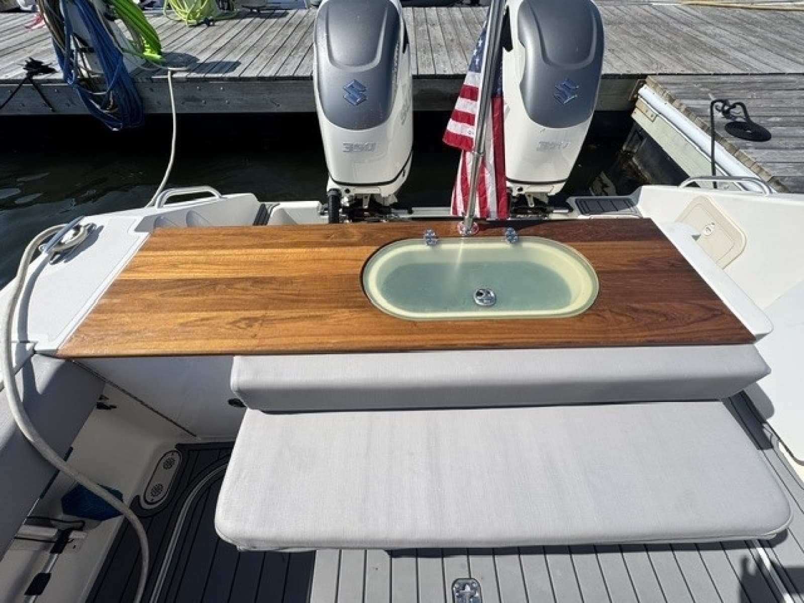 2006 Pursuit 3370 Offshore