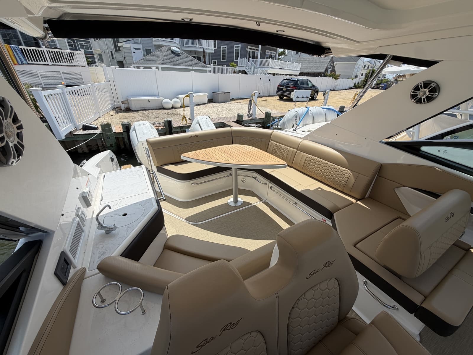 2025 Sea Ray 320 Sundancer OB