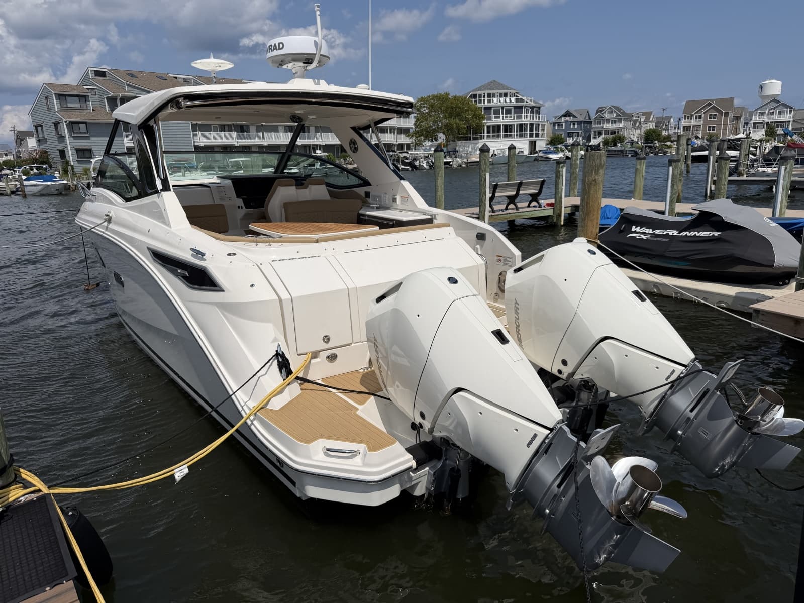 2025 Sea Ray 320 Sundancer OB