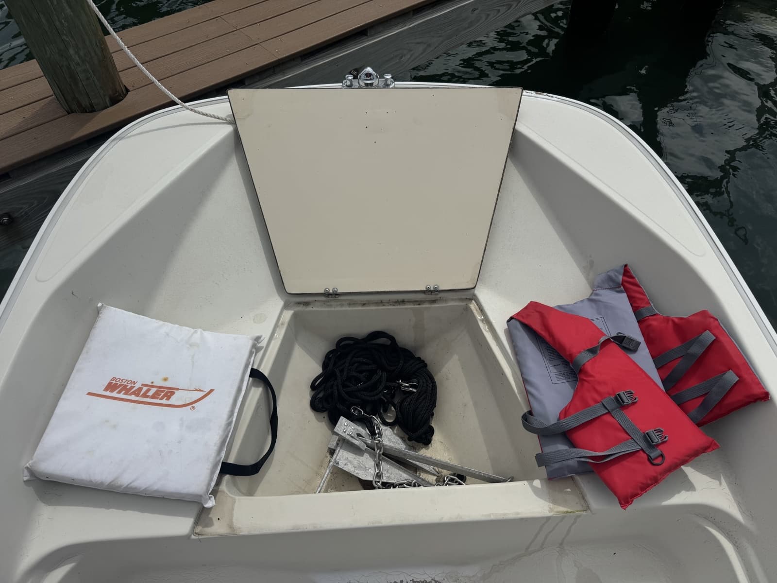 1992 Boston Whaler 17 Montauk (Sport GLS)