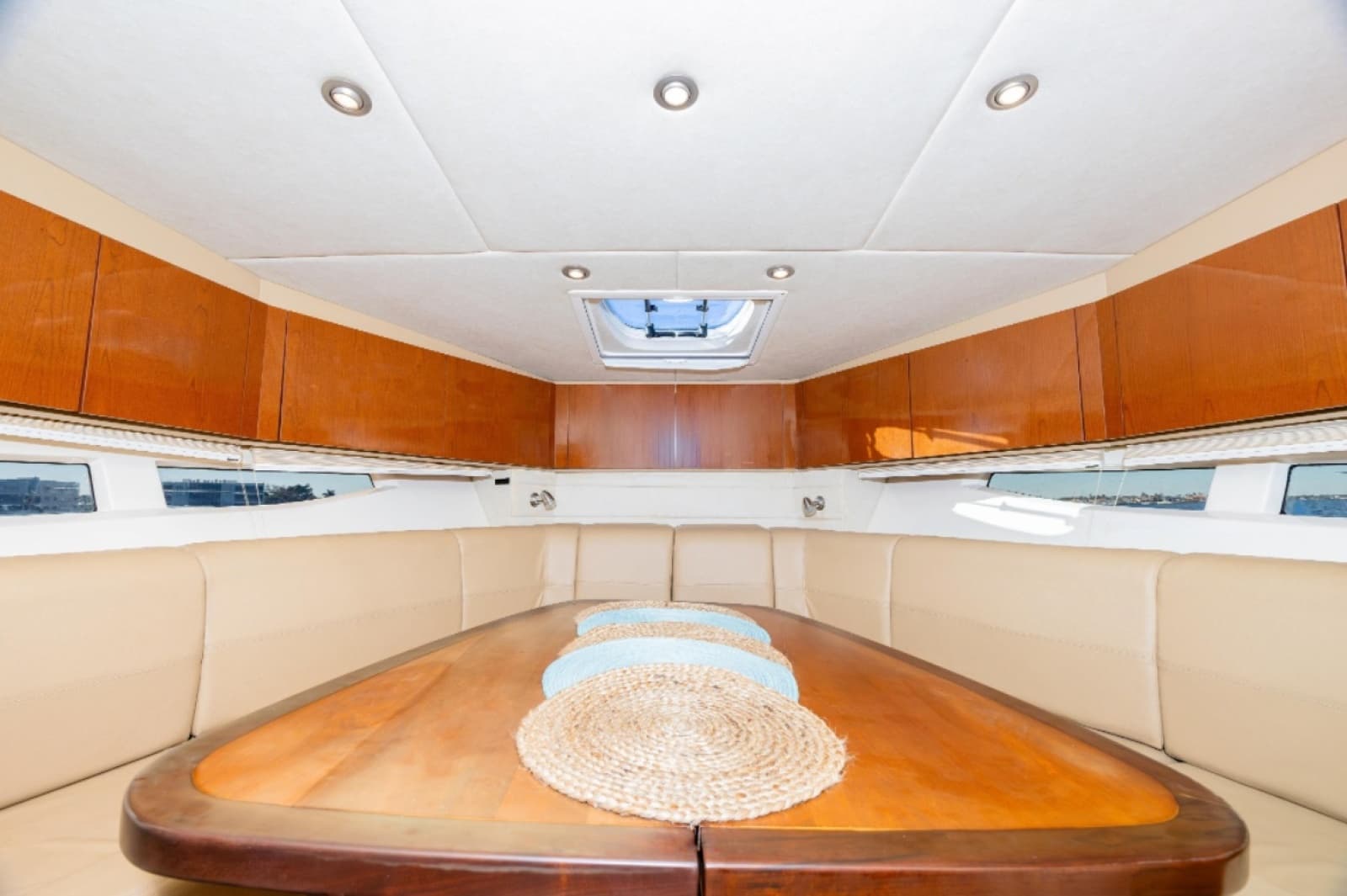 2013 Sea Ray 370 Venture