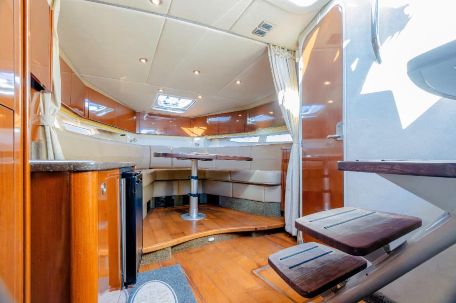 2013 Sea Ray 370 Venture