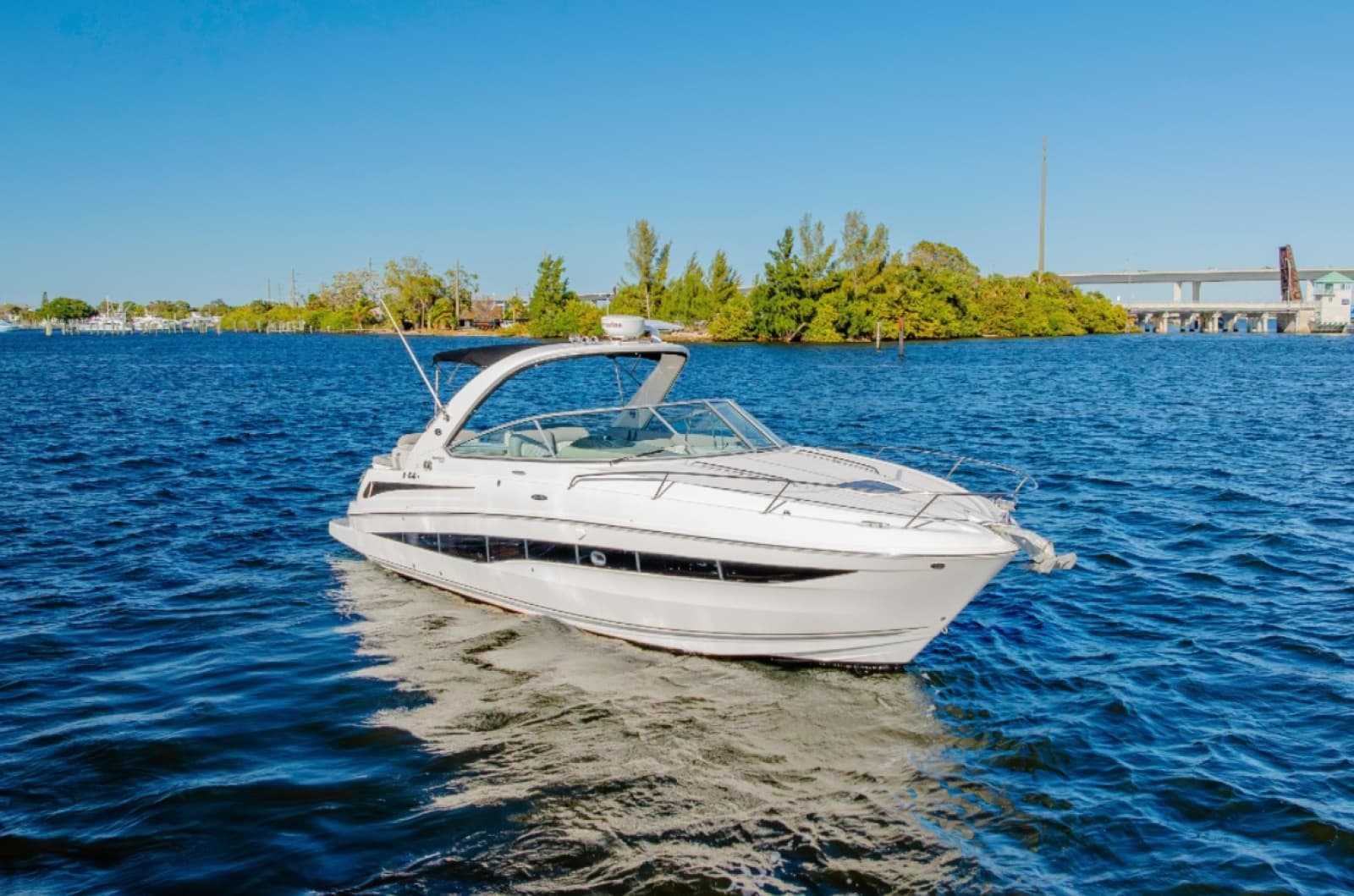 2013 Sea Ray 370 Venture