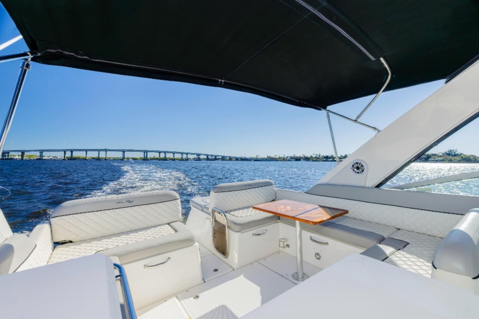 2013 Sea Ray 370 Venture