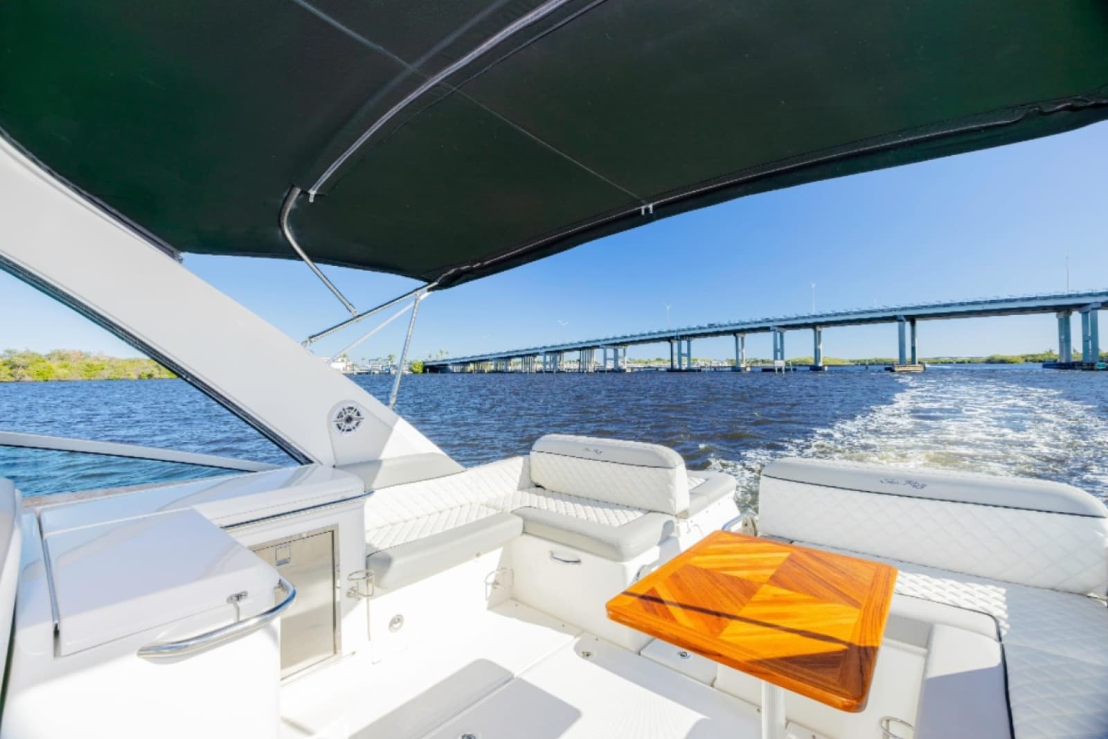 2013 Sea Ray 370 Venture
