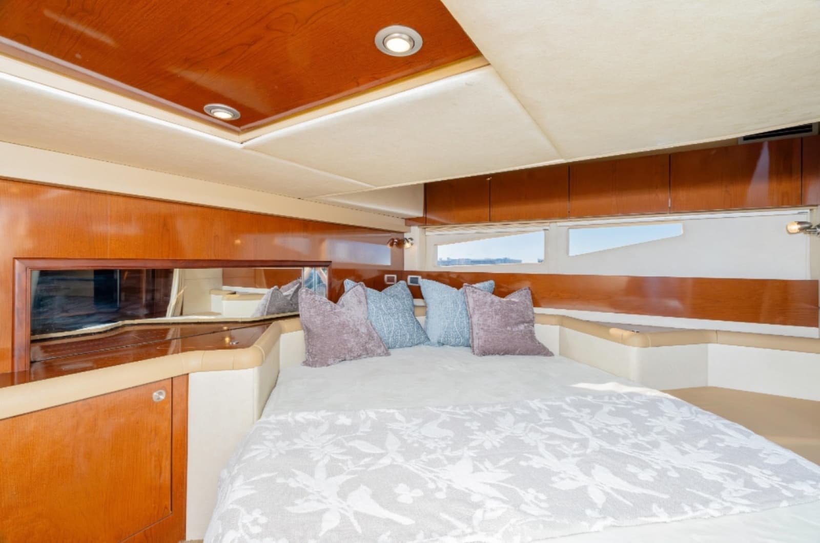 2013 Sea Ray 370 Venture