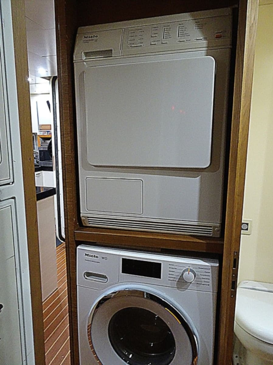 2010 Azimut 100 Leonardo