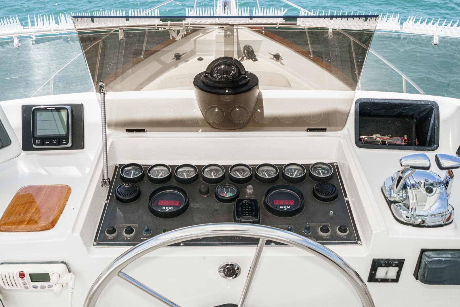 1989 Offshore Yachts Sedan