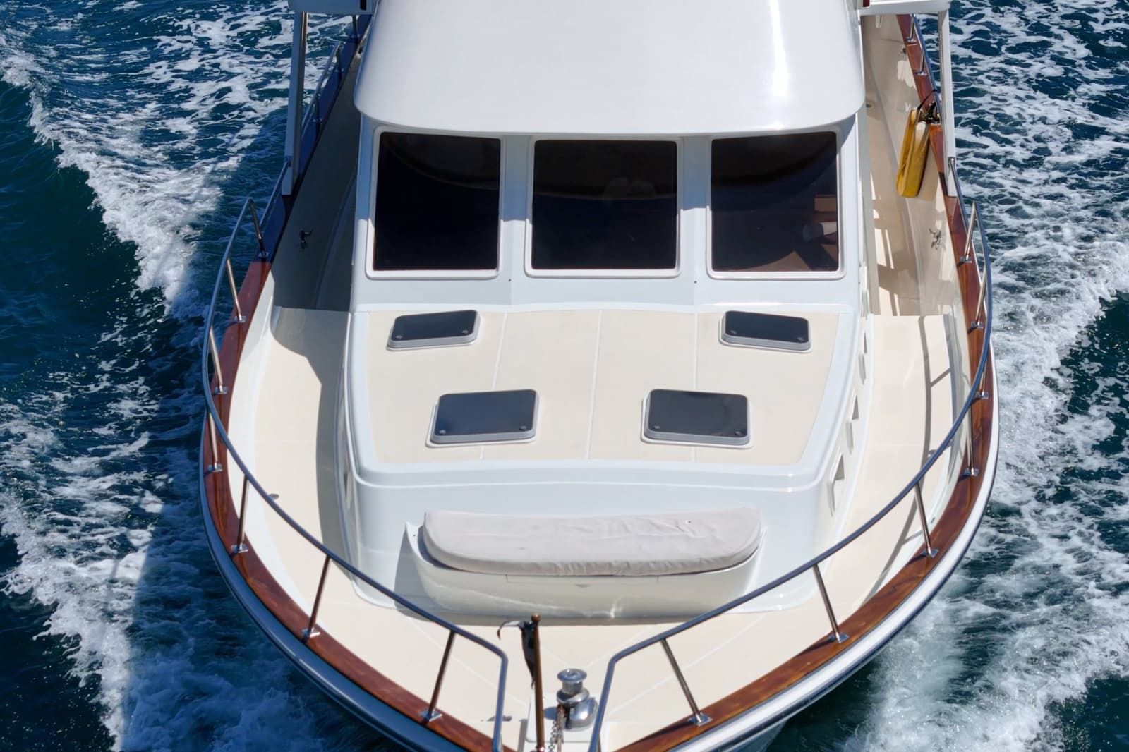 1989 Offshore Yachts Sedan
