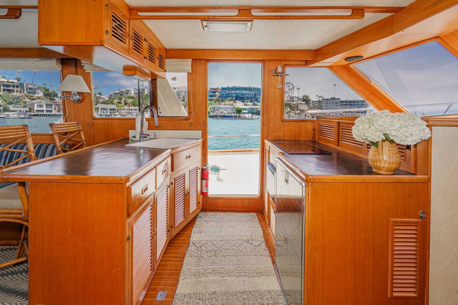1989 Offshore Yachts Sedan