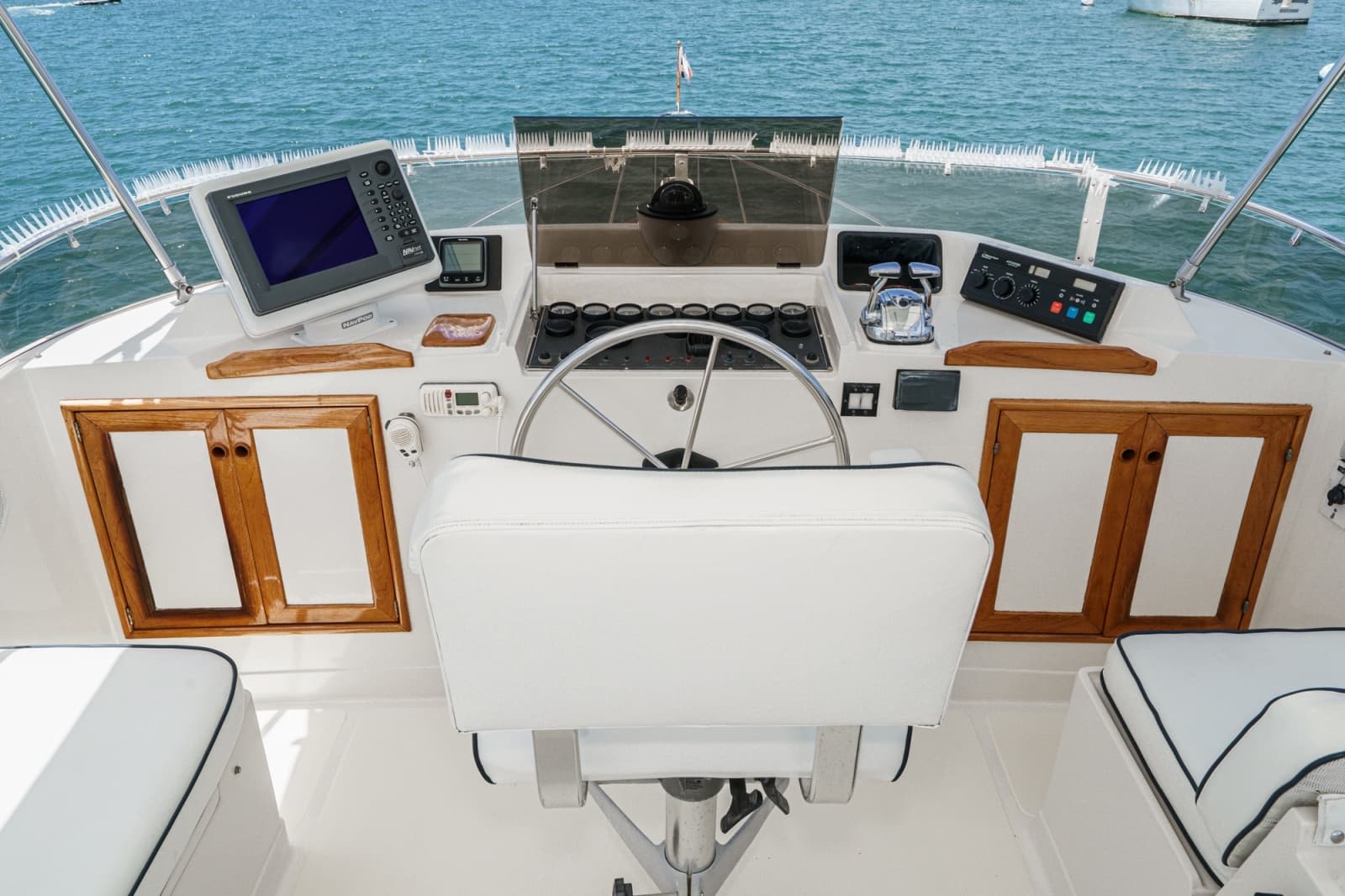 1989 Offshore Yachts Sedan