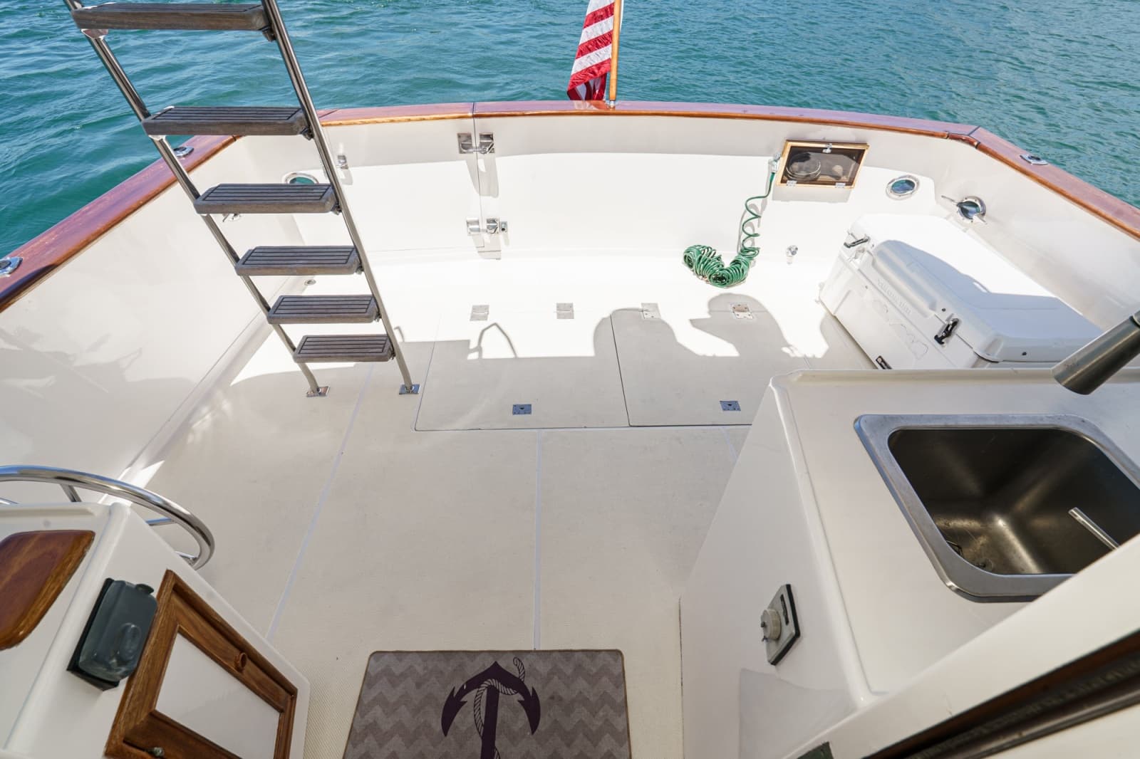 1989 Offshore Yachts Sedan