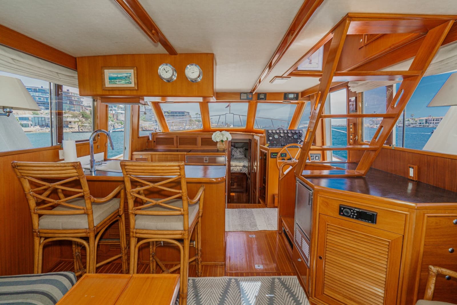 1989 Offshore Yachts Sedan