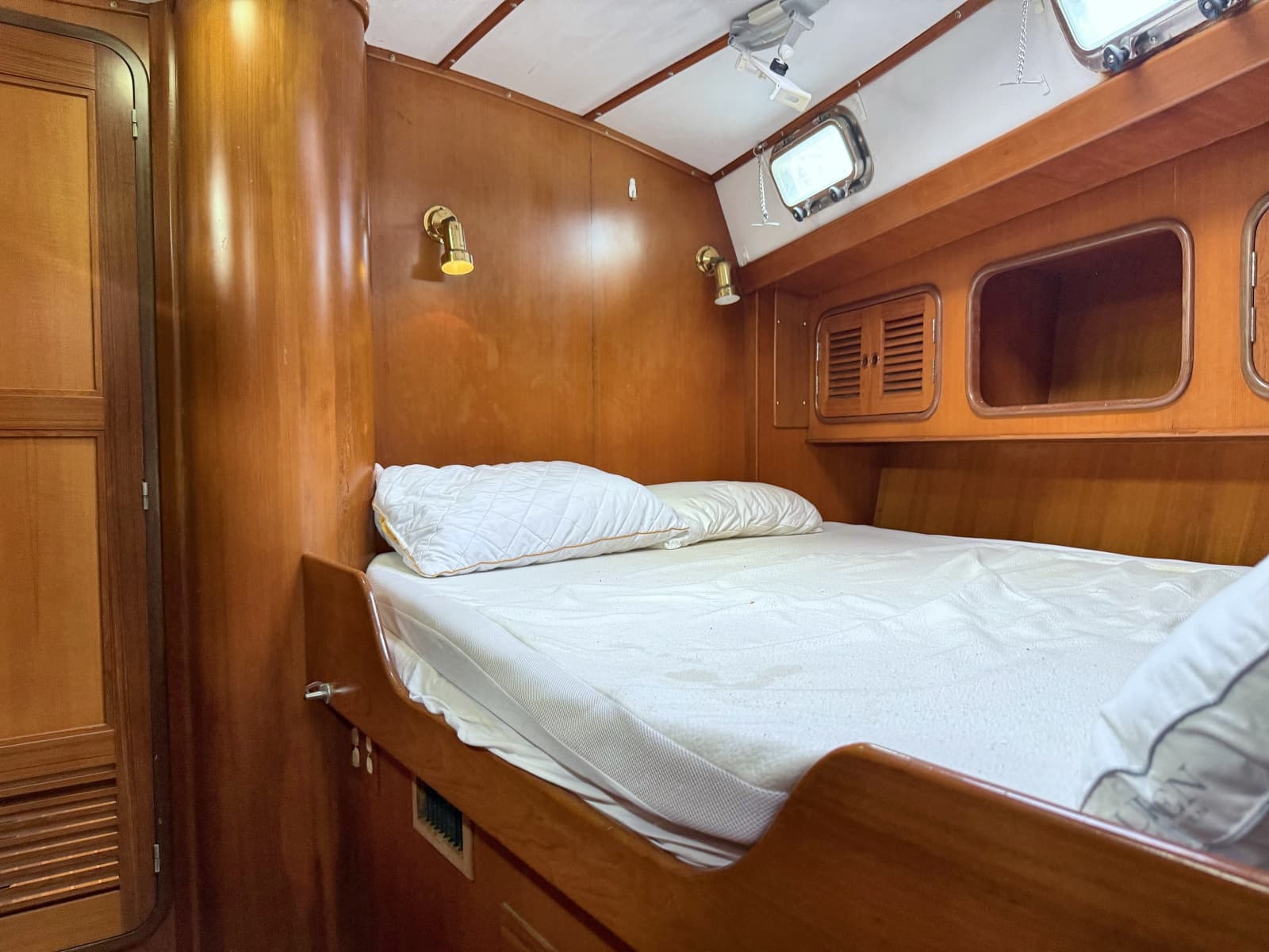 Forward stateroom facing aft 