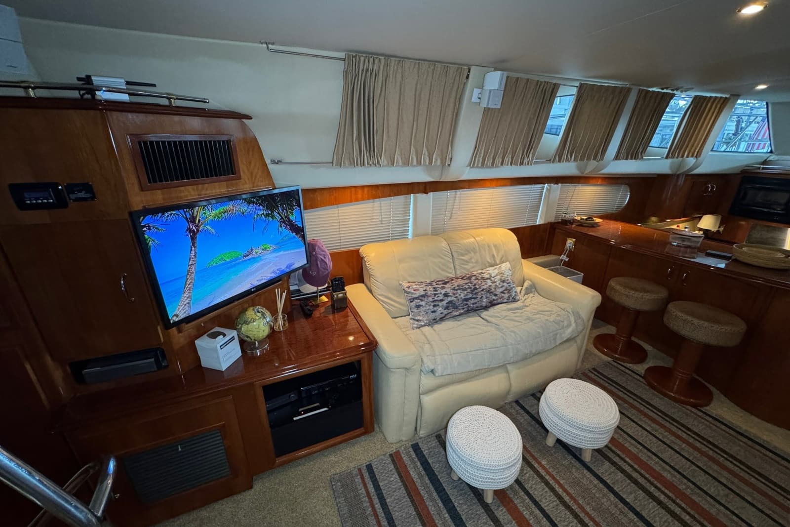 2004 Carver 466 Motor Yacht