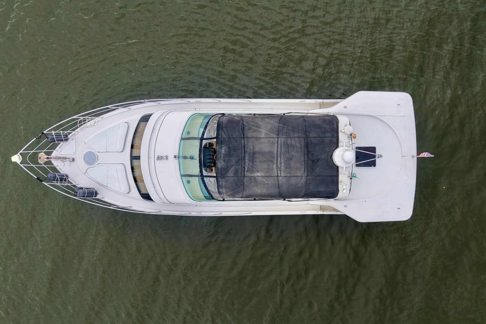 2004 Carver 466 Motor Yacht