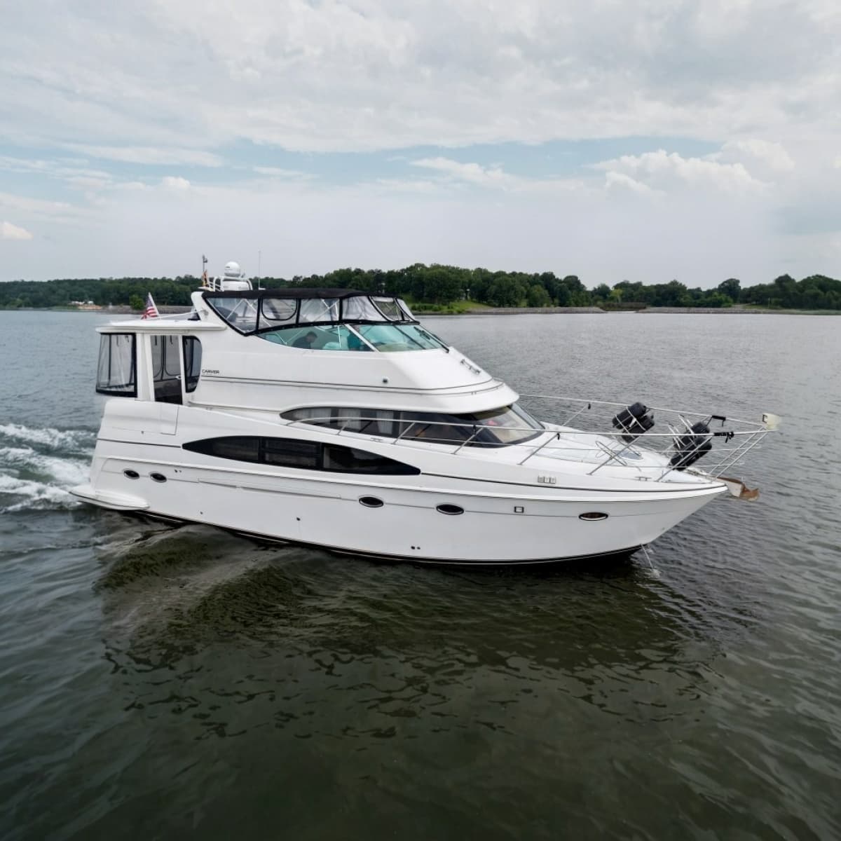 2004 Carver 466 Motor Yacht
