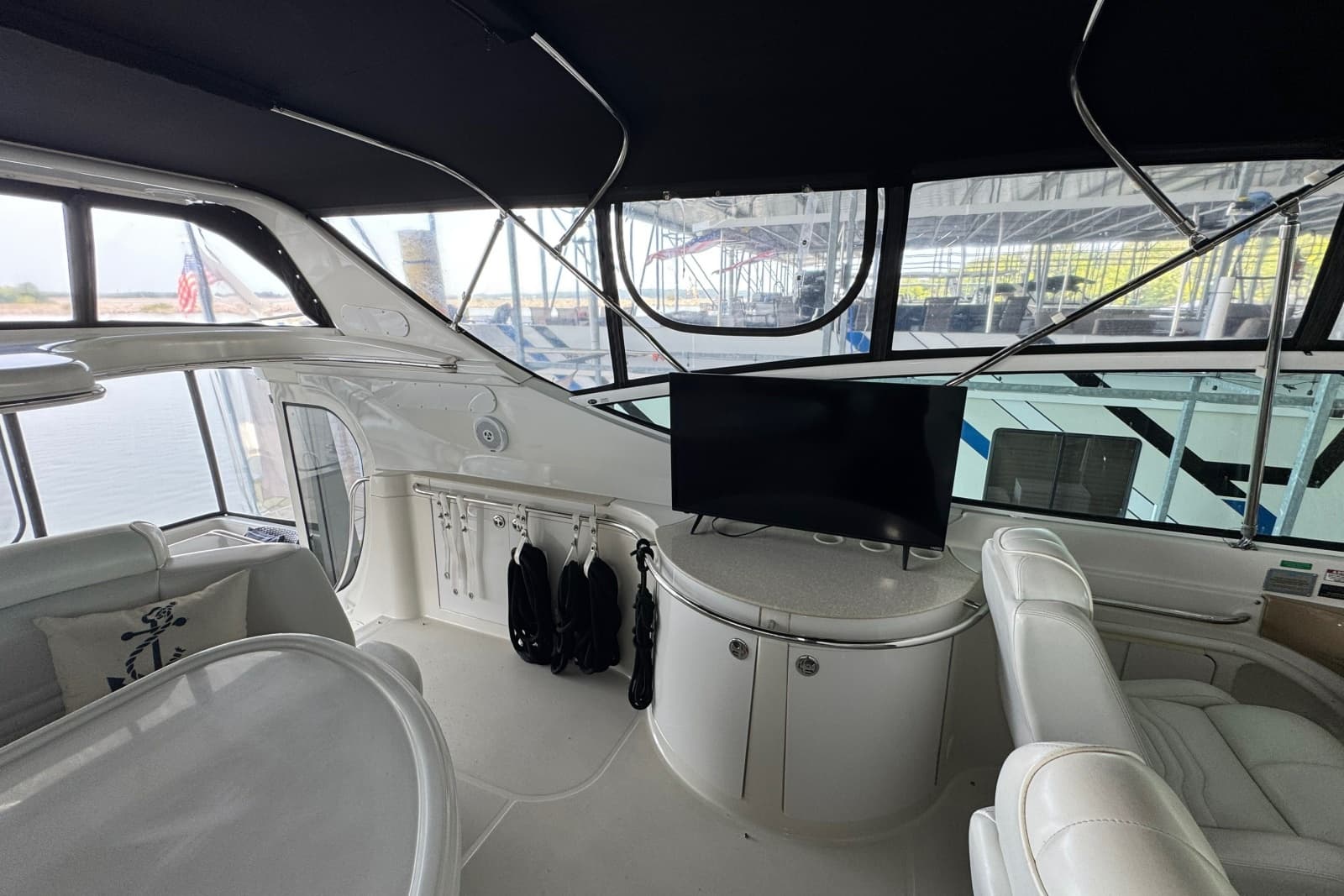 2004 Carver 466 Motor Yacht