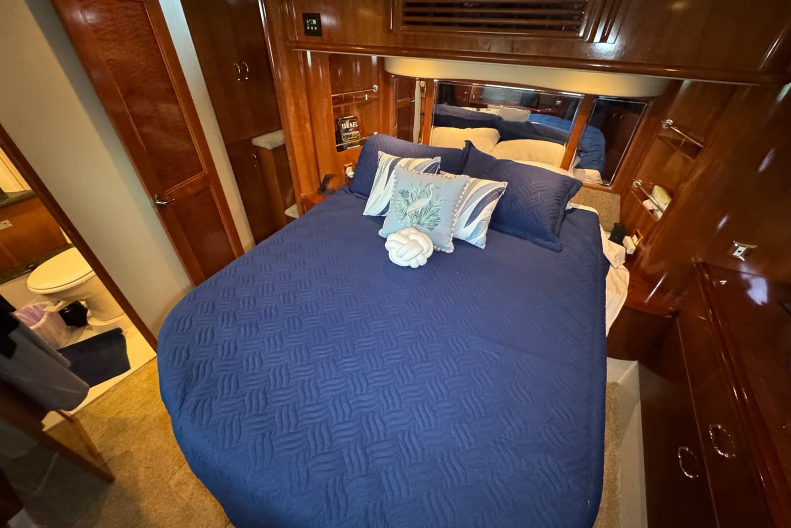 2004 Carver 466 Motor Yacht