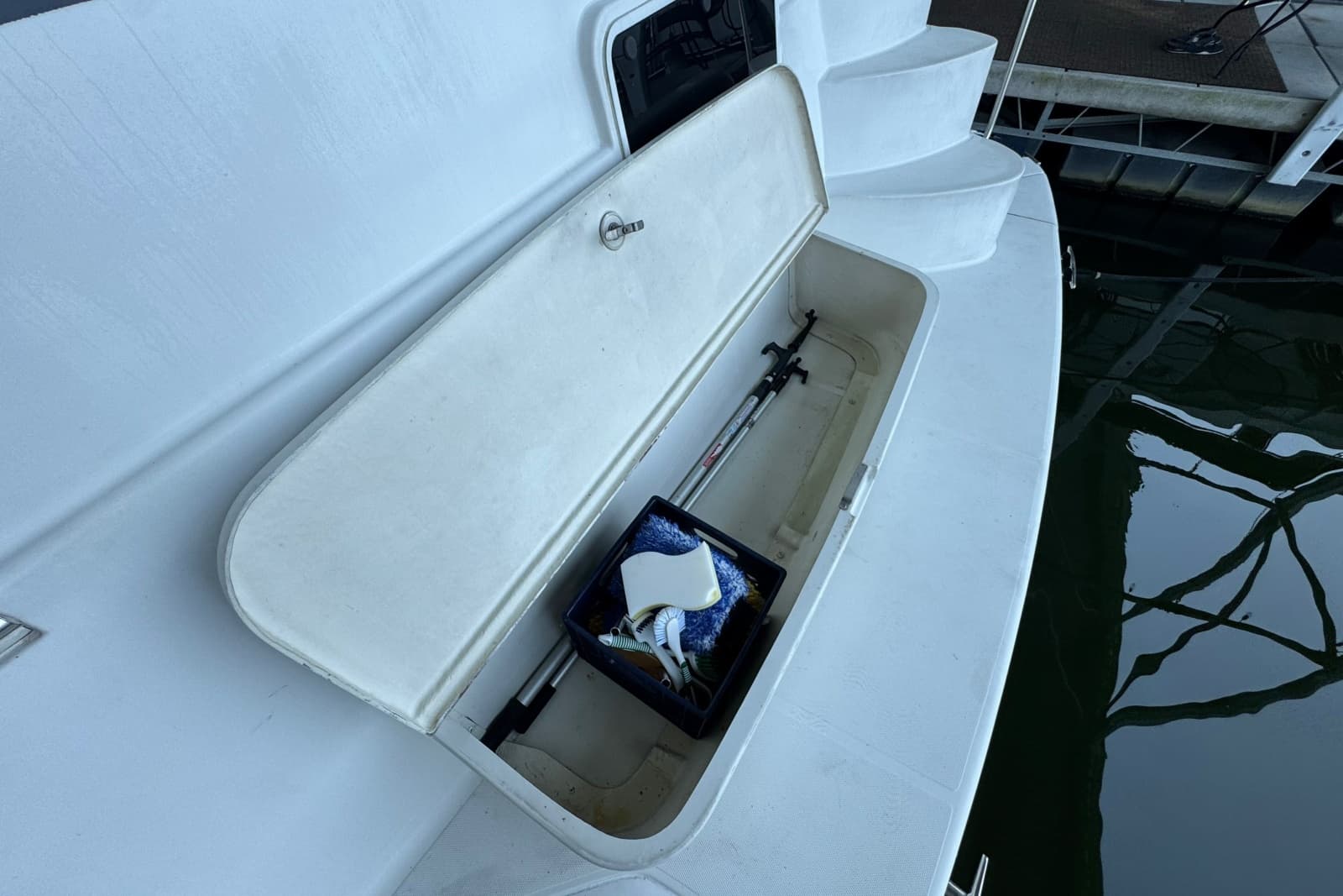 2004 Carver 466 Motor Yacht