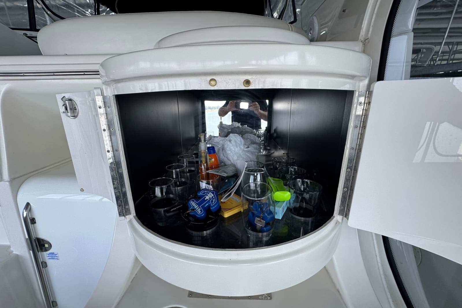 2004 Carver 466 Motor Yacht