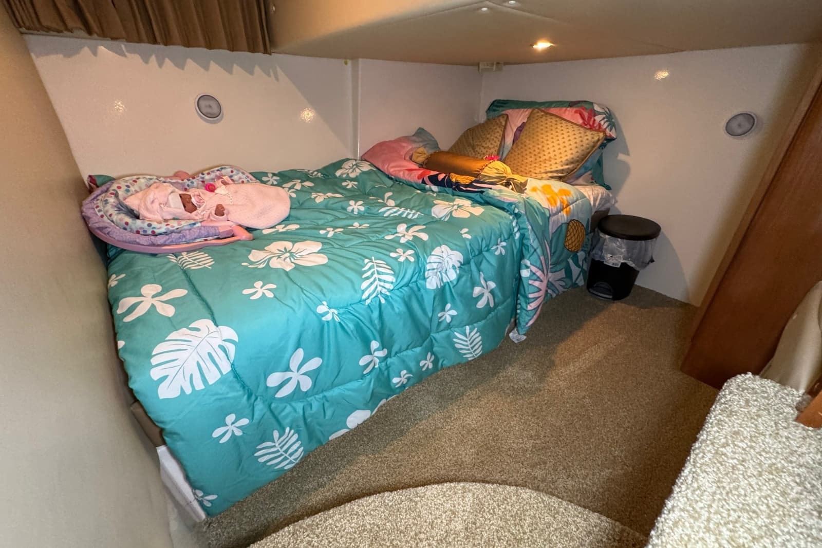 2004 Carver 466 Motor Yacht