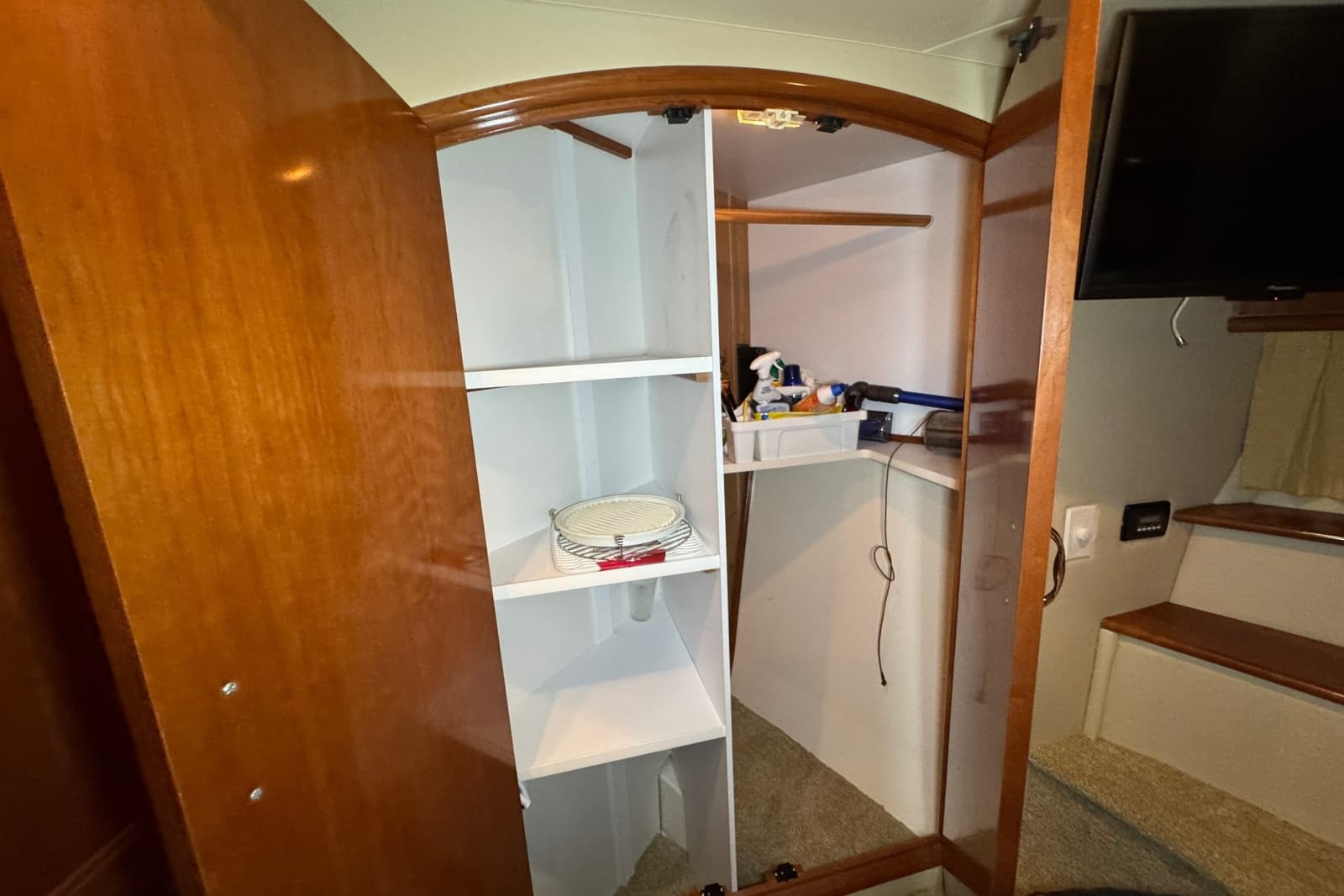 2004 Carver 466 Motor Yacht
