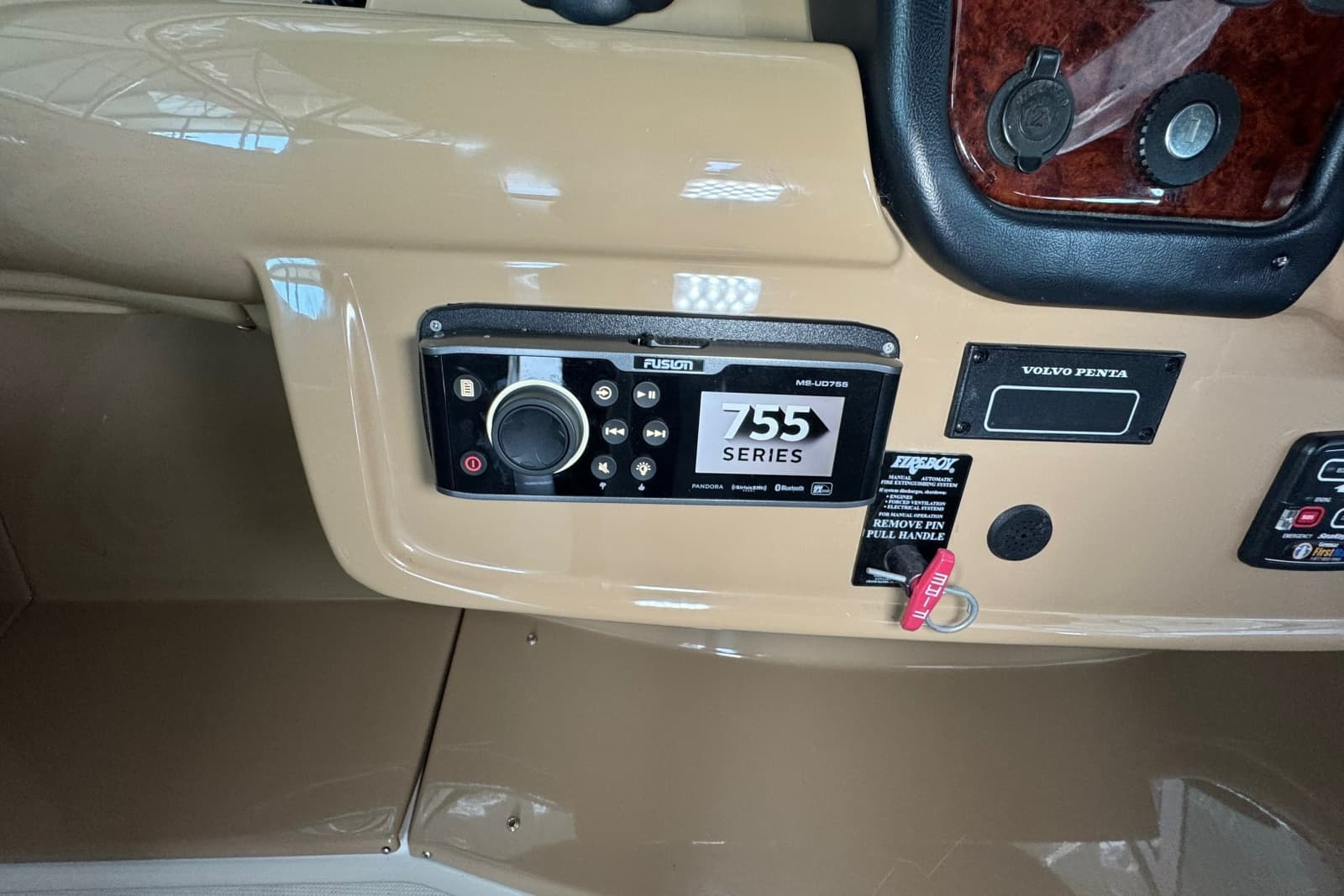 2004 Carver 466 Motor Yacht
