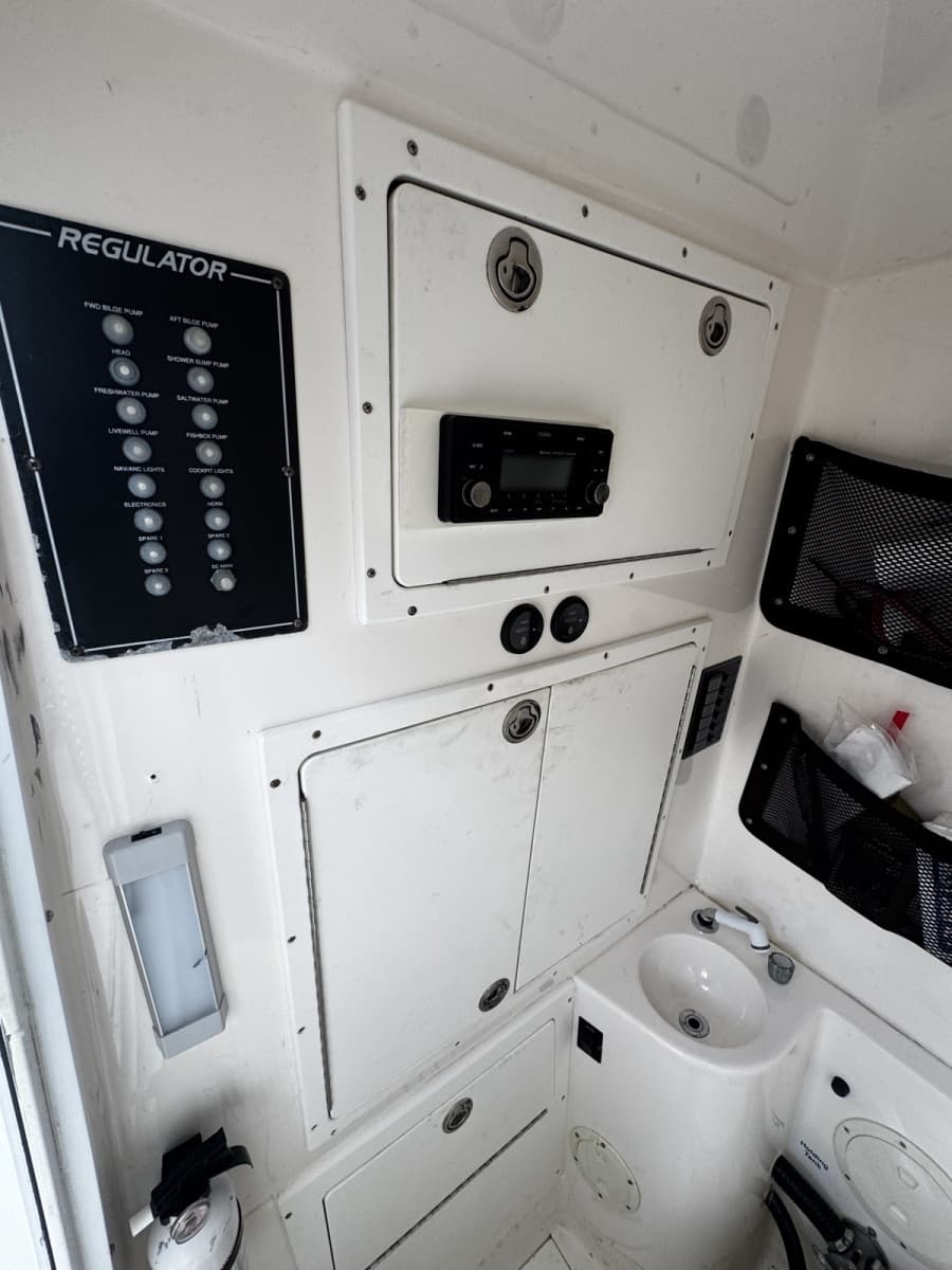 2006 Regulator 32FS