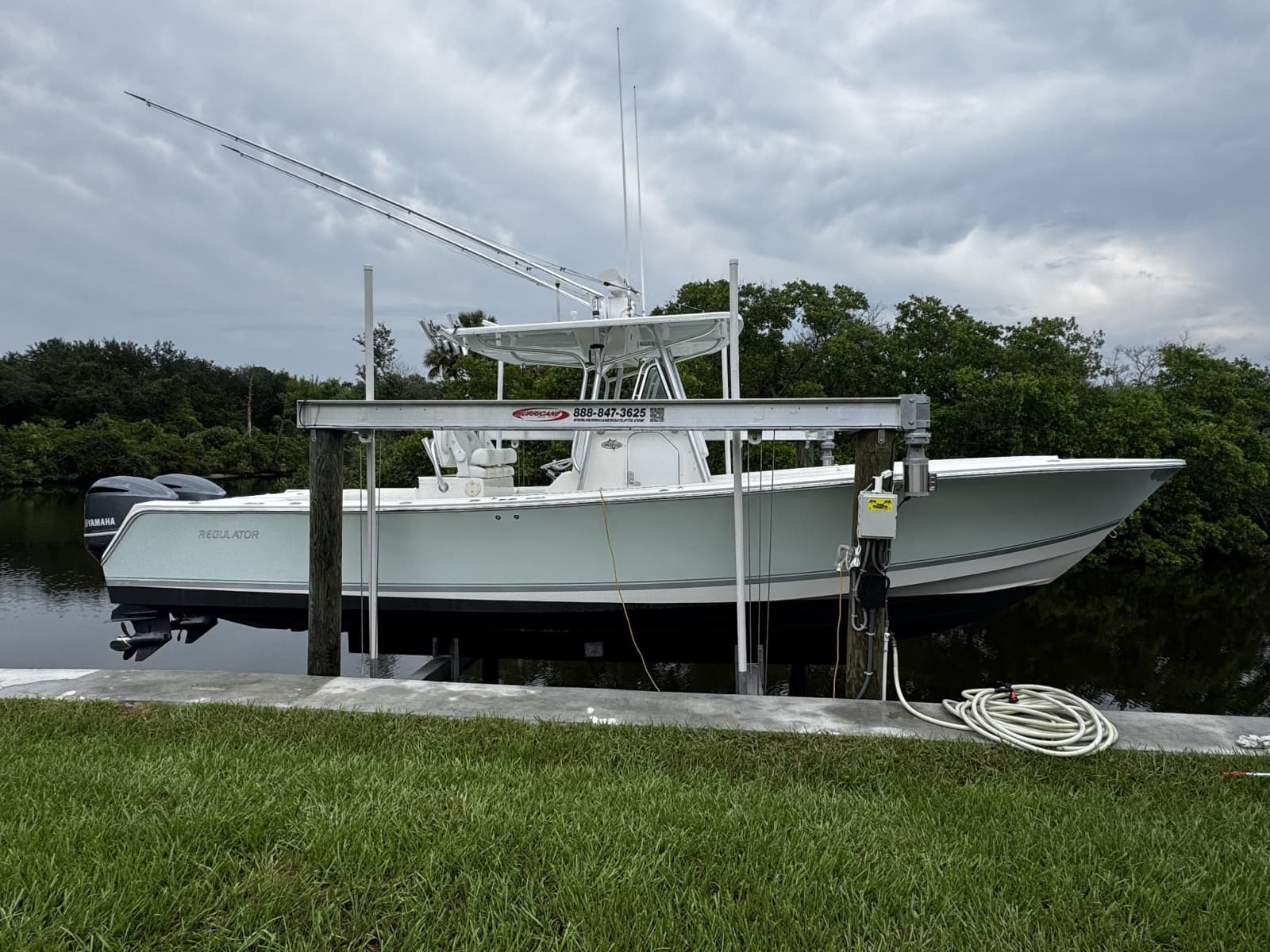2006 Regulator 32FS