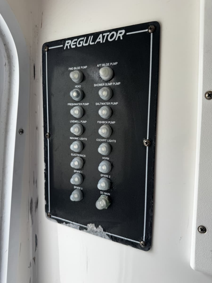 2006 Regulator 32FS