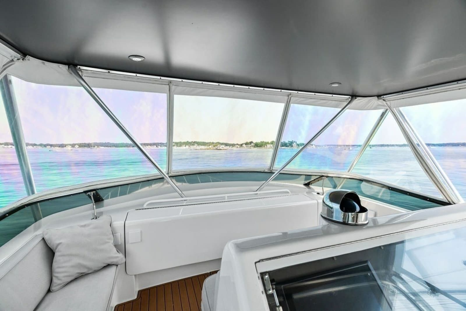1999 Hatteras 60 Convertible