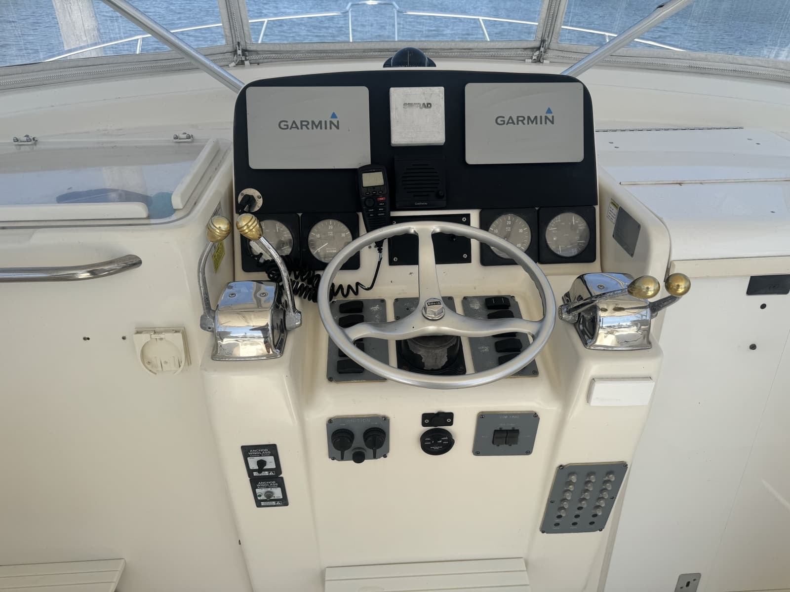1996 Pursuit 3000 Offshore Express
