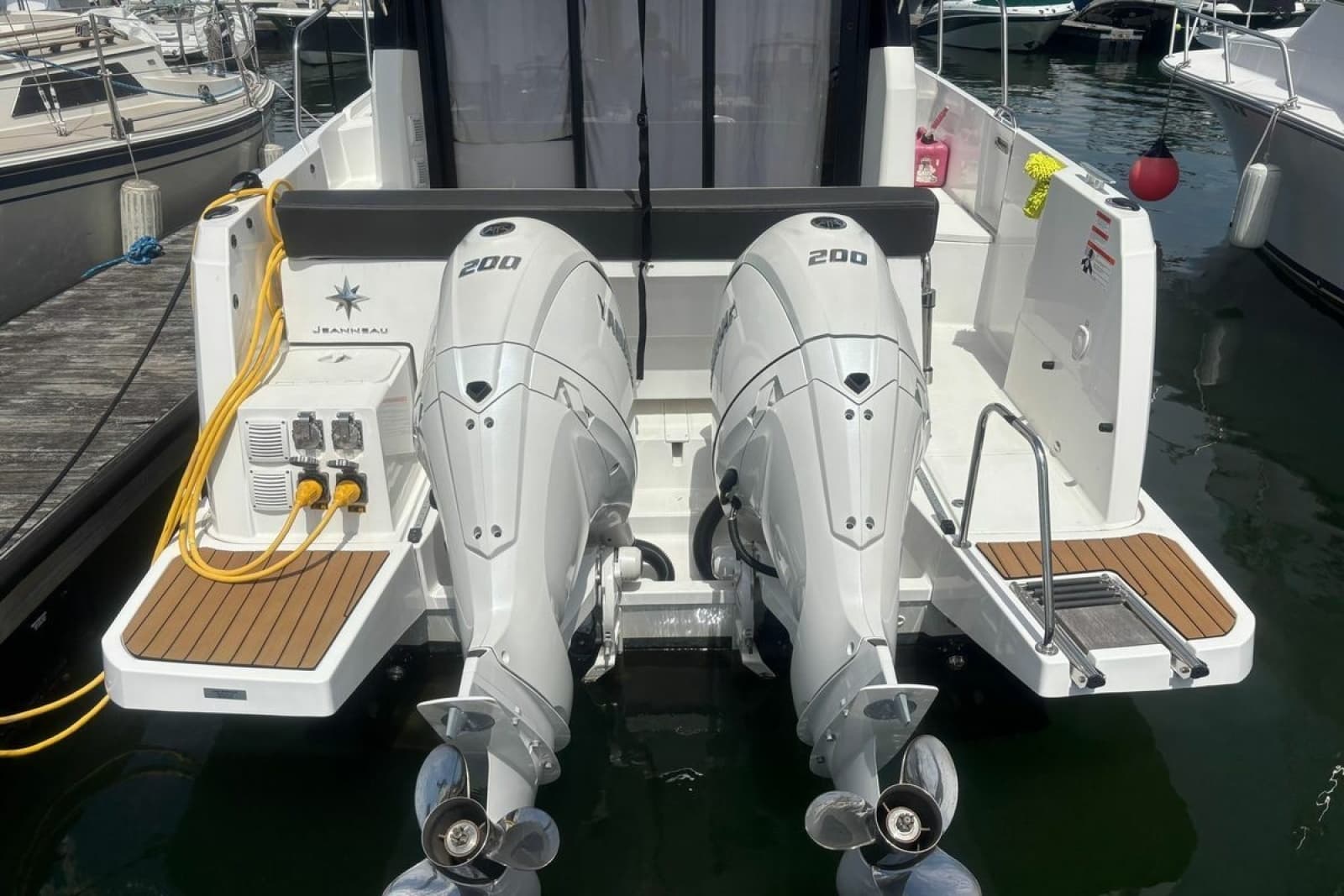 2024 Jeanneau NC WEEKENDER 895