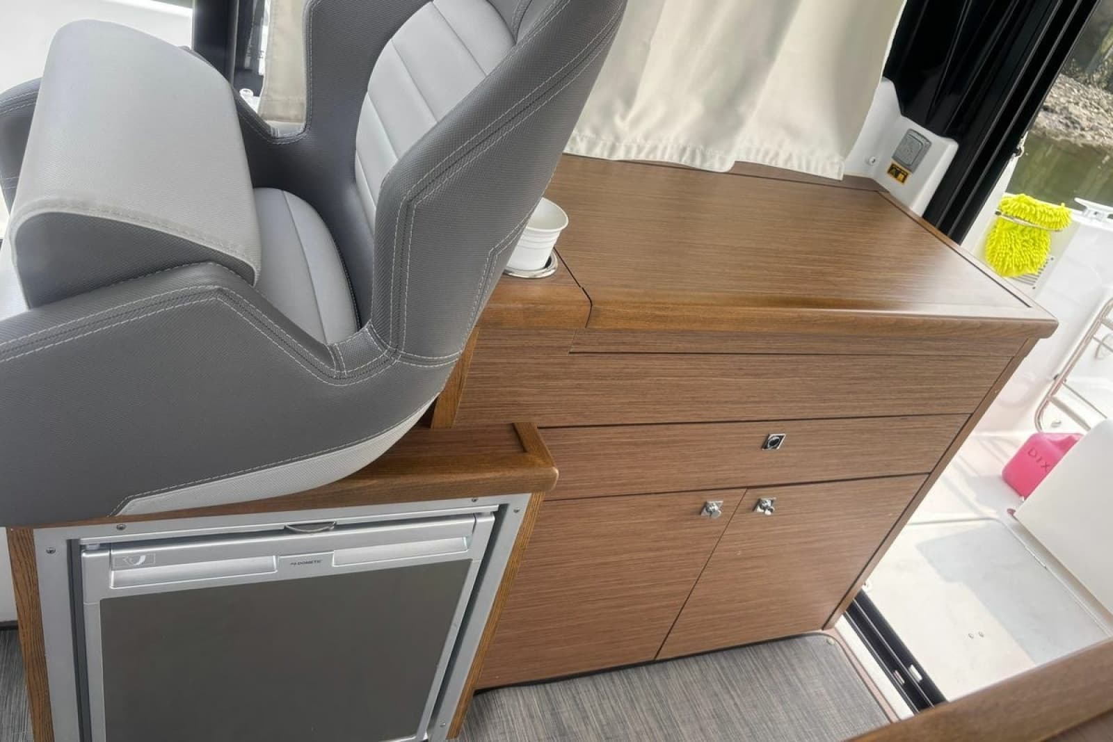 2024 Jeanneau NC WEEKENDER 895