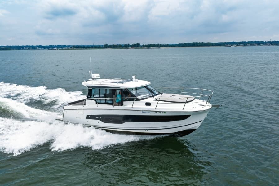 2023 Jeanneau NC 1095 Weekender