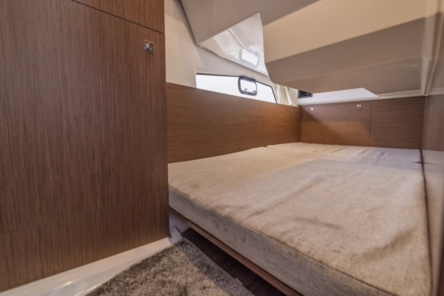 2023 Jeanneau NC 1095 Weekender