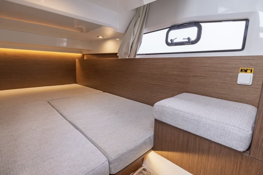 2023 Jeanneau NC 1095 Weekender
