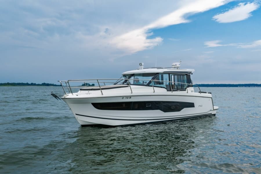 2023 Jeanneau NC 1095 Weekender