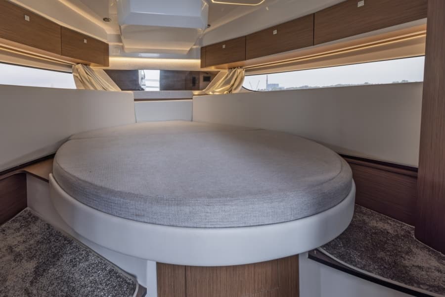 2023 Jeanneau NC 1095 Weekender