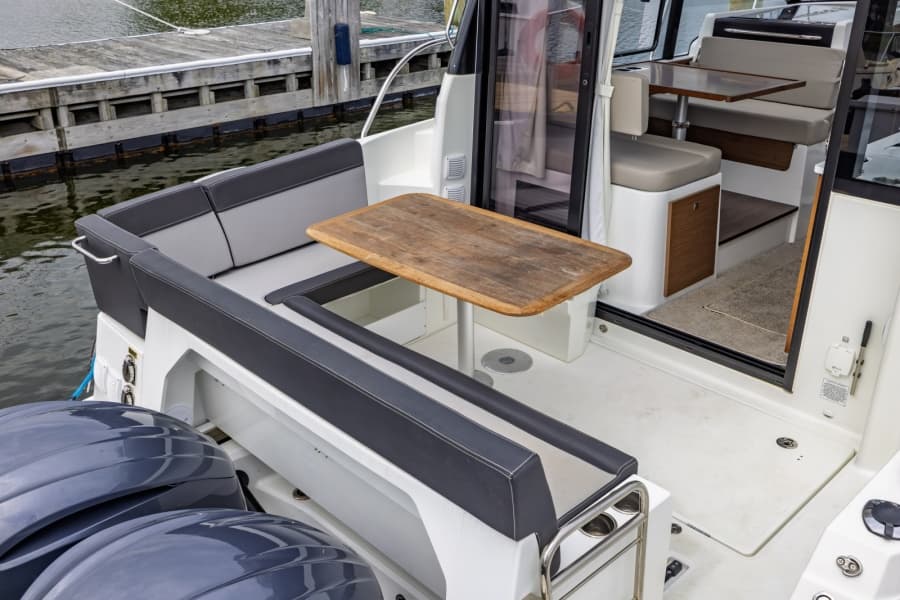 2023 Jeanneau NC 1095 Weekender