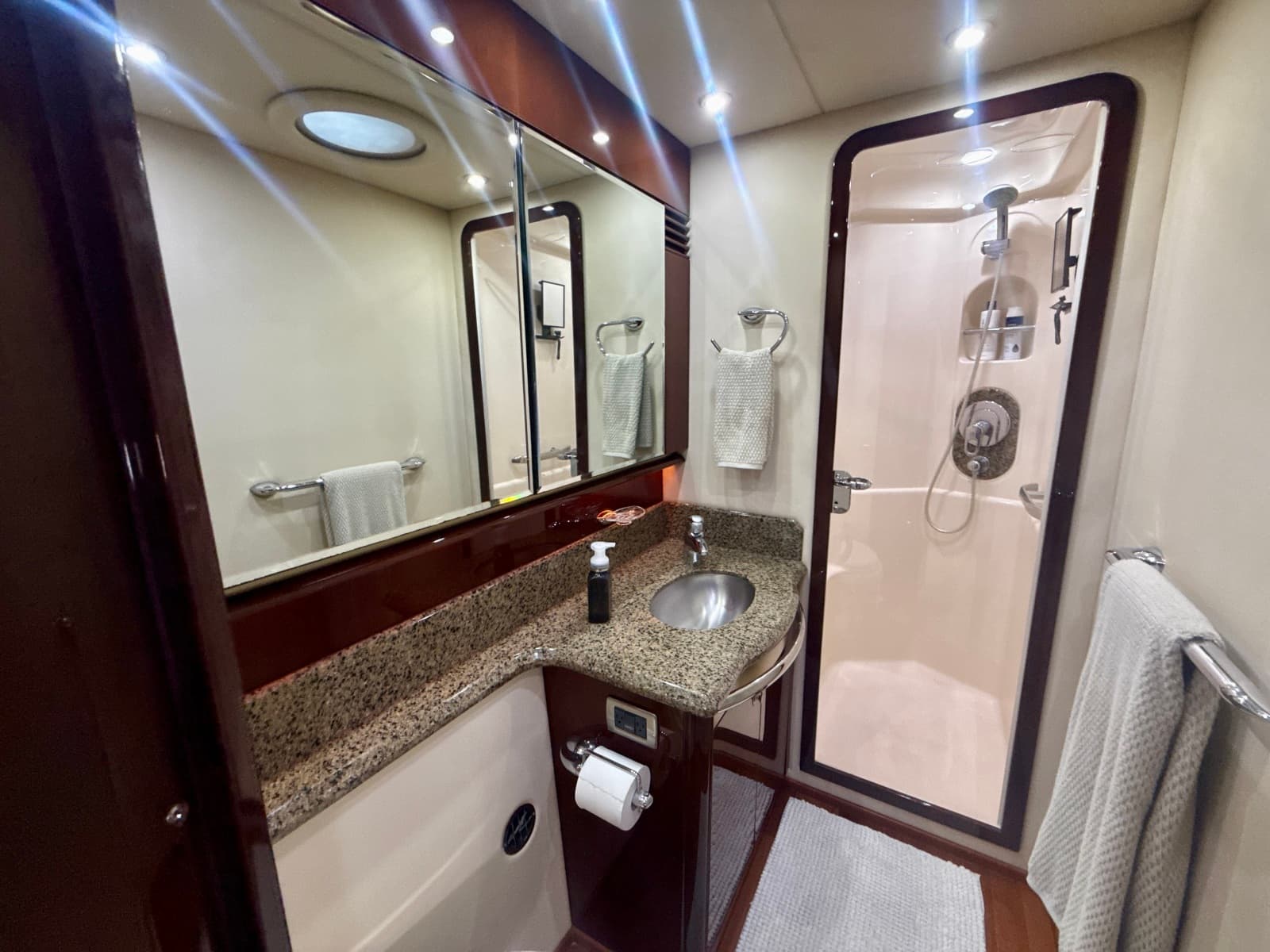 2007 Sea Ray 58 SEDAN BRIDGE