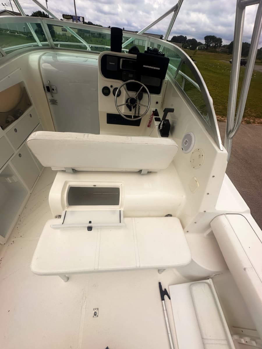 2001 Edgewater 255 Express
