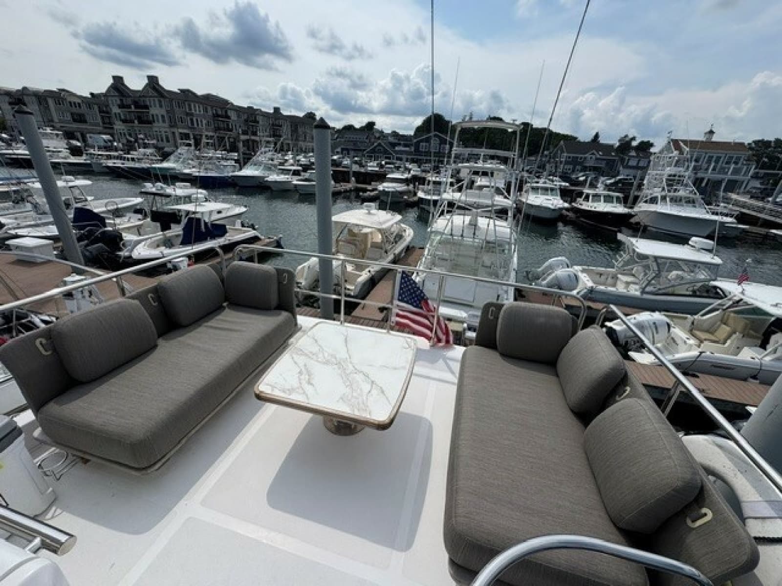 2023 Azimut 50FLY