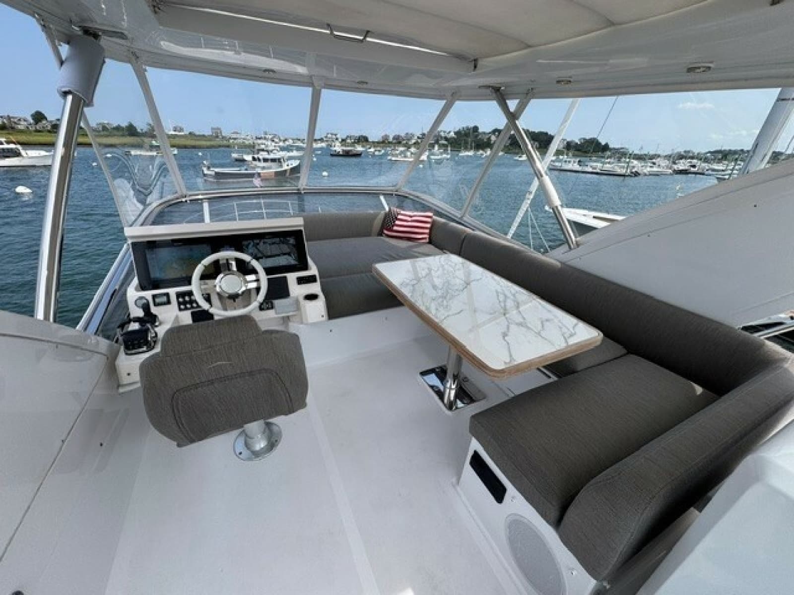 2023 Azimut 50FLY