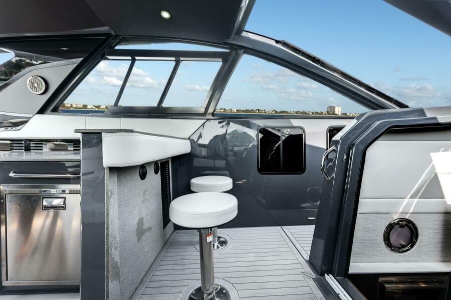 2023 Cruisers Yachts 42 GLS OB