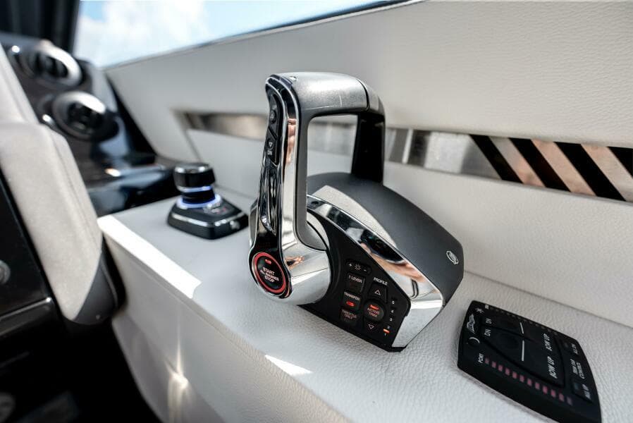 2023 Cruisers Yachts 42 GLS OB