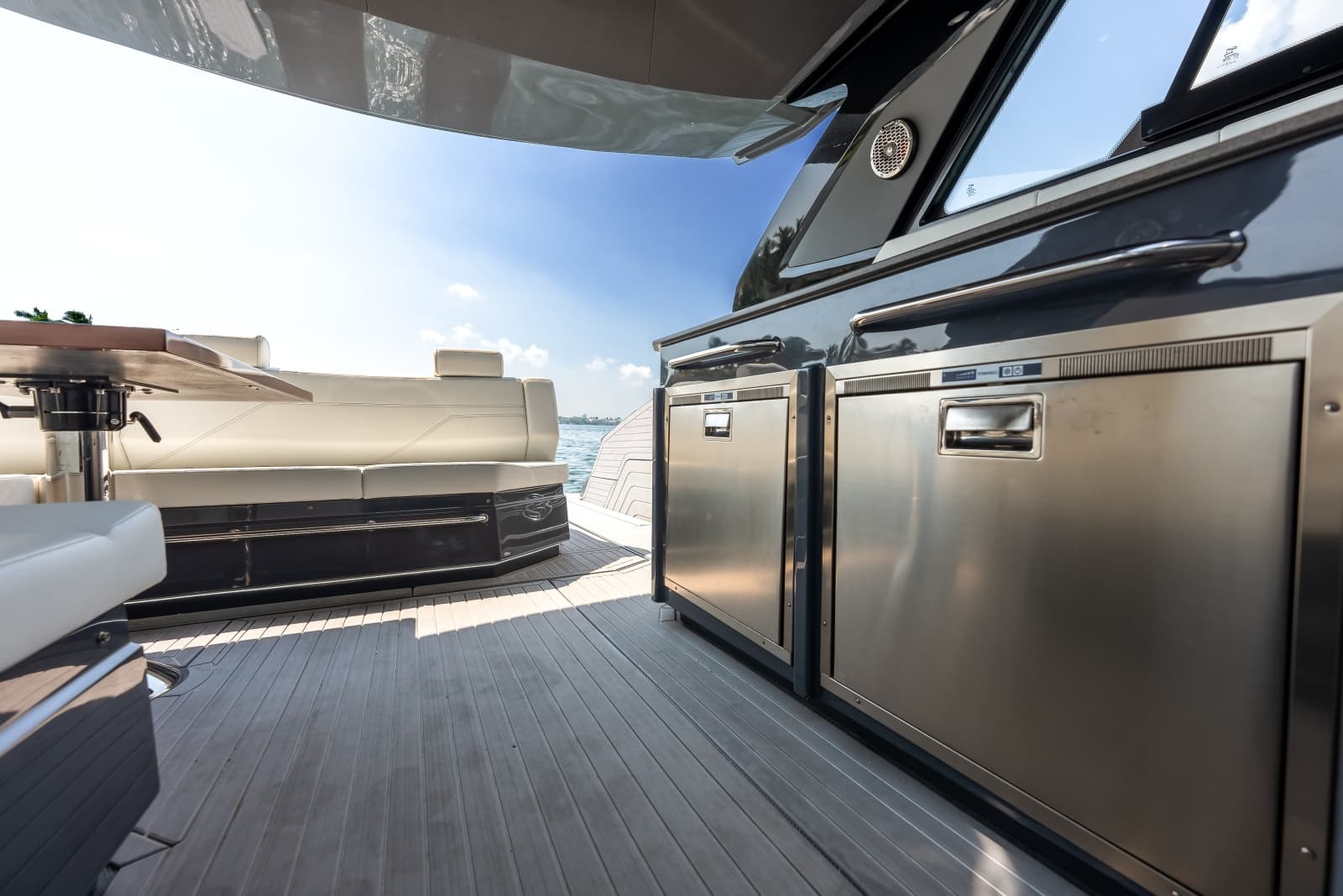 2023 Cruisers Yachts 42 GLS OB