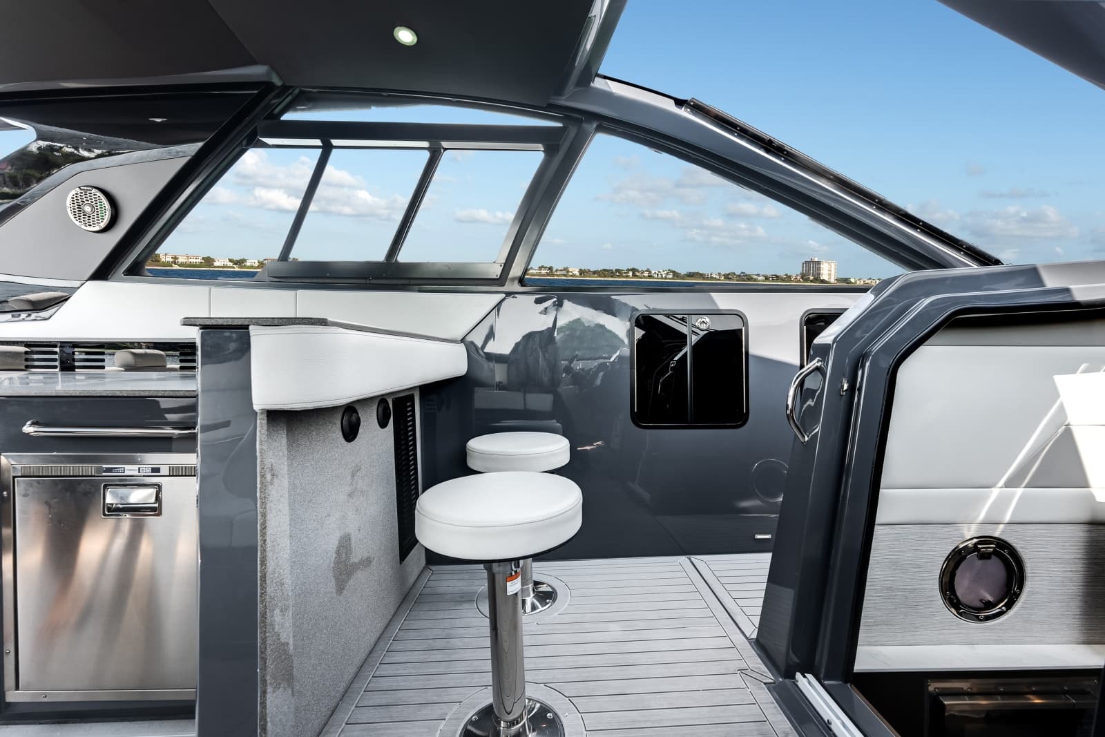 2023 Cruisers Yachts 42 GLS OB