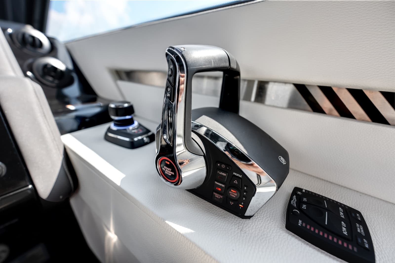 2023 Cruisers Yachts 42 GLS OB
